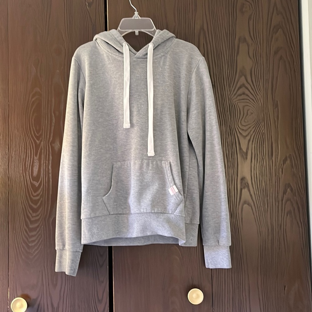 Cali Love Heritage gray hooded sweatshirt. Size Medium.